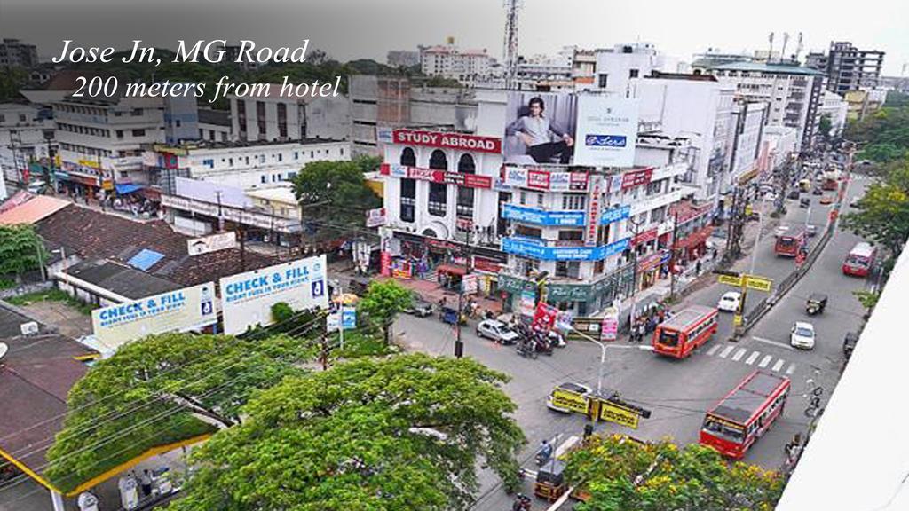 Hotel Archana Inn Kochi Ngoại thất bức ảnh