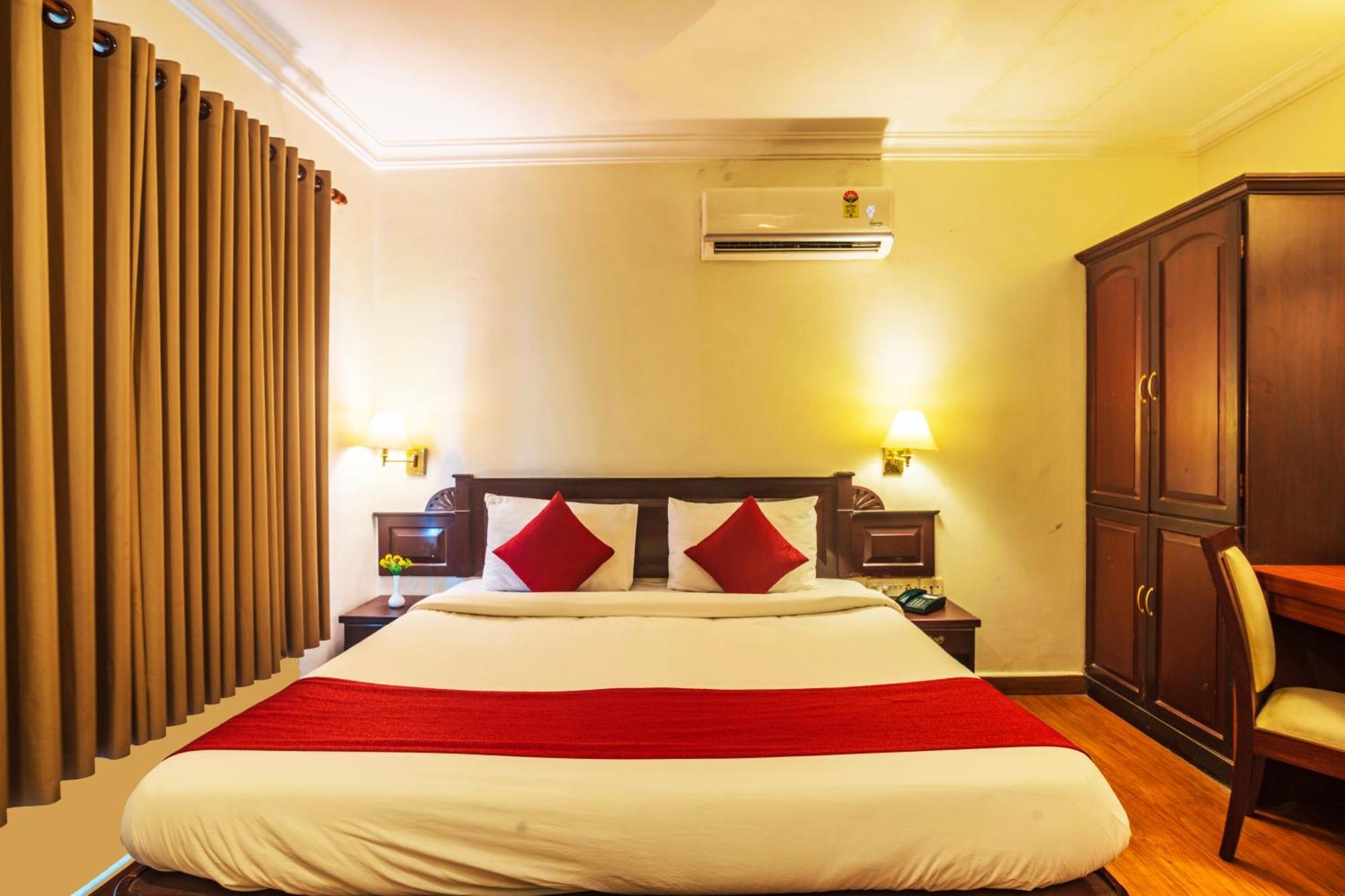 Hotel Archana Inn Kochi Ngoại thất bức ảnh