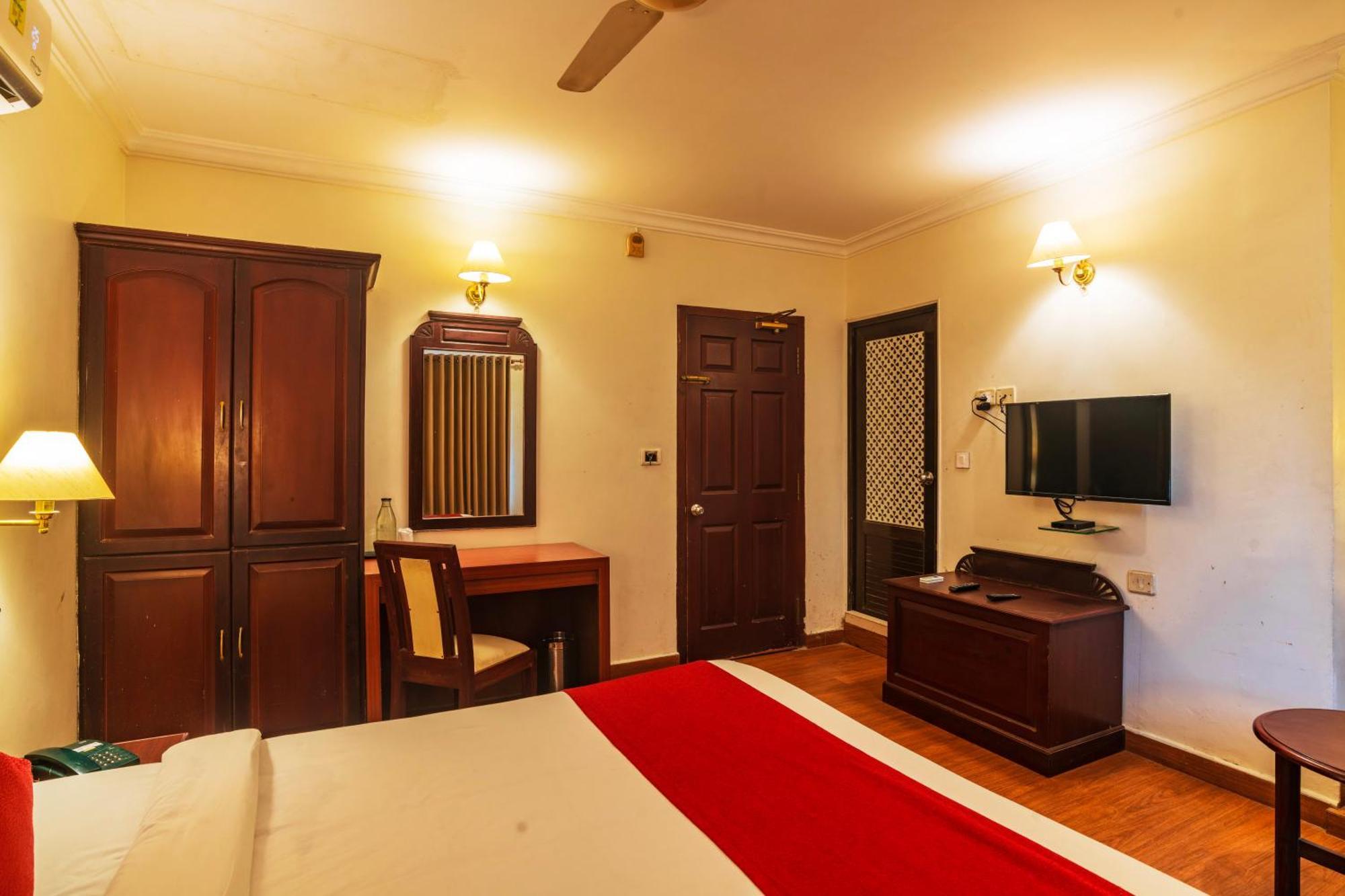 Hotel Archana Inn Kochi Ngoại thất bức ảnh