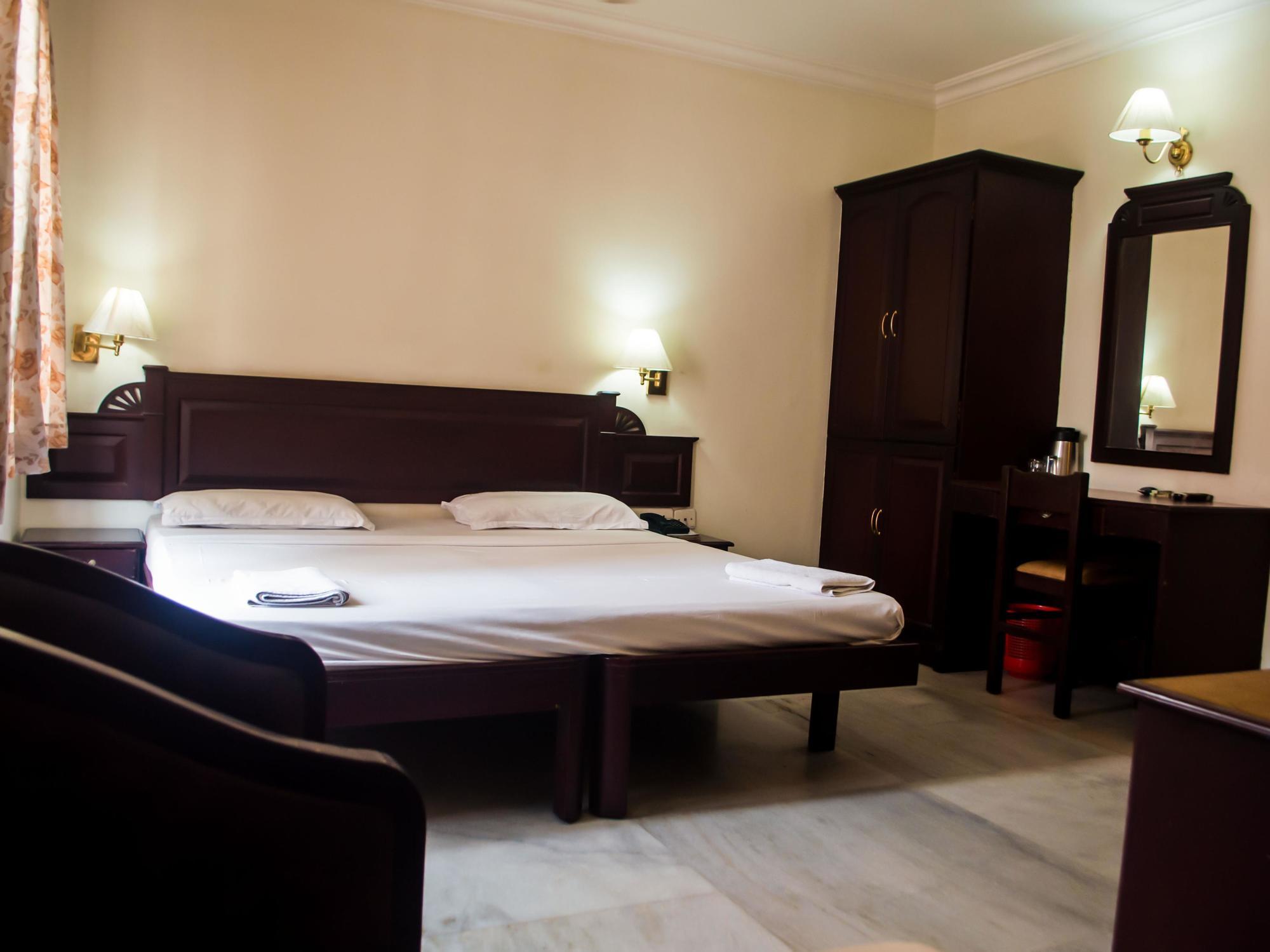 Hotel Archana Inn Kochi Ngoại thất bức ảnh