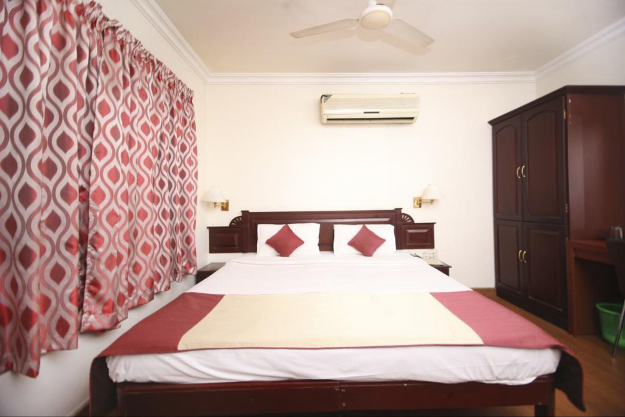 Hotel Archana Inn Kochi Ngoại thất bức ảnh